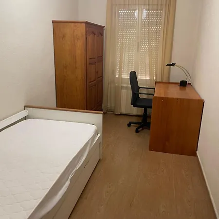Piso Amplio Y Luminoso * סלאמנקה